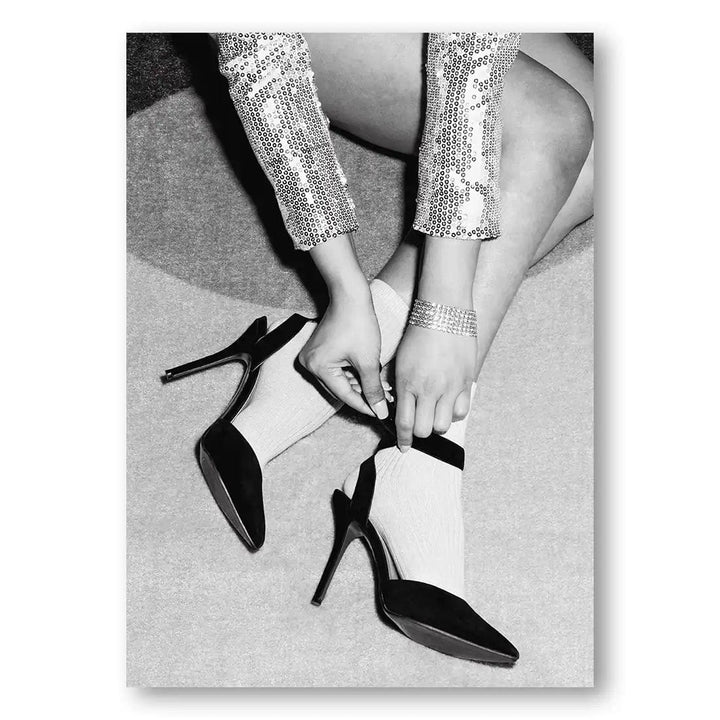Elegant Allure in Monochrome Print