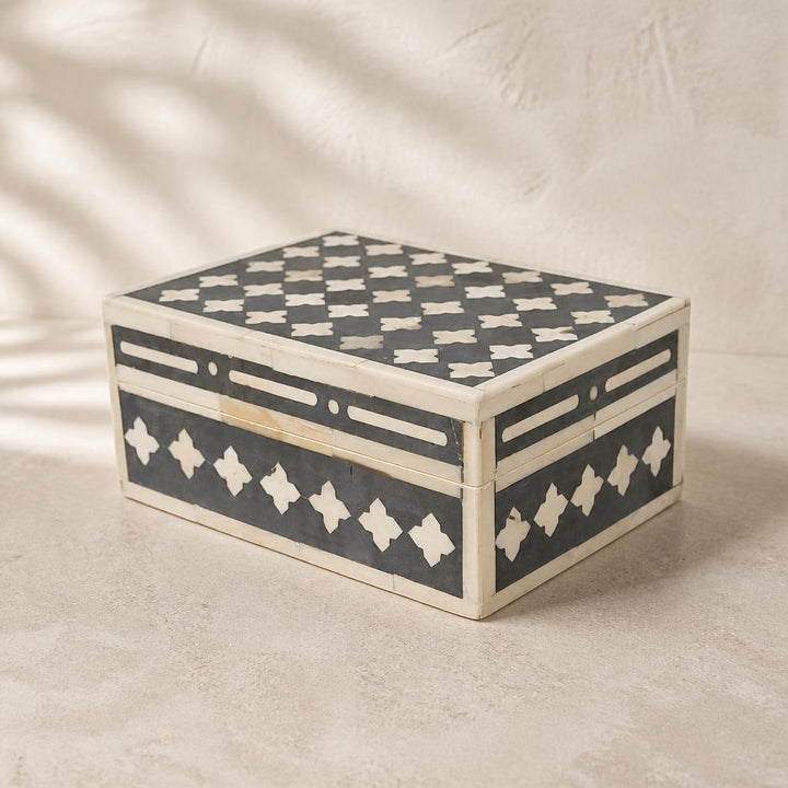 Slate and white quatrefoil bone inlay box, studio view